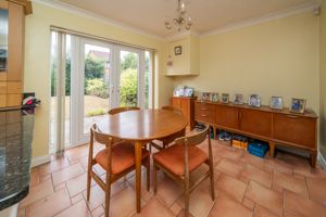 DINING KITCHEN- click for photo gallery